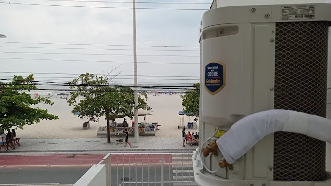 Condensadora com vista para a praia